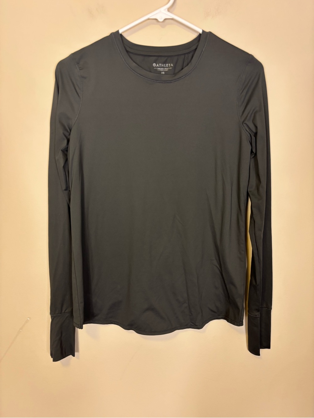 Athleta Womens Grey Long Sleeve Slit Overlap Back Top XS Thumbhole Workout Shirt